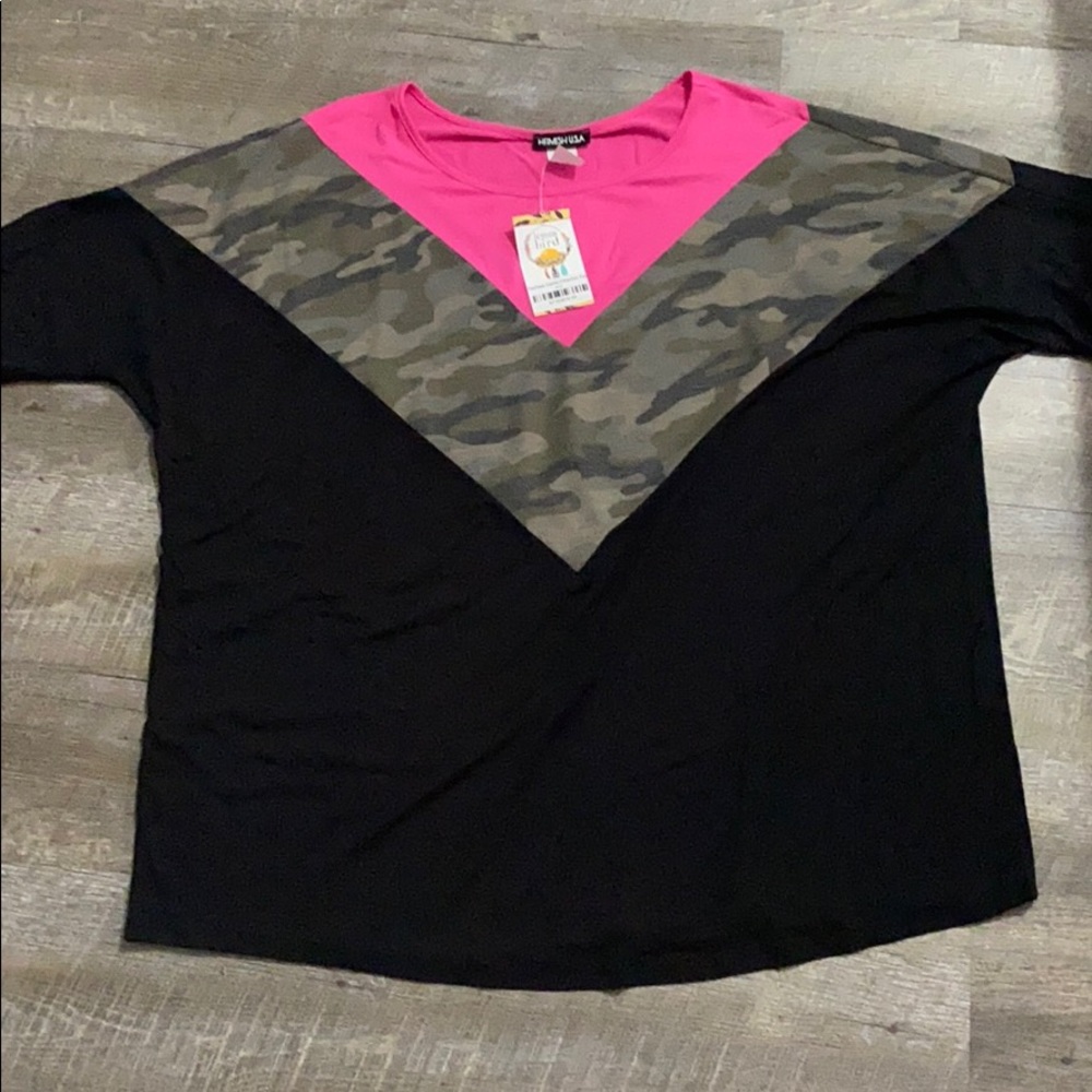 *Nwt* 3x fuchsia camo chevron boutique top
